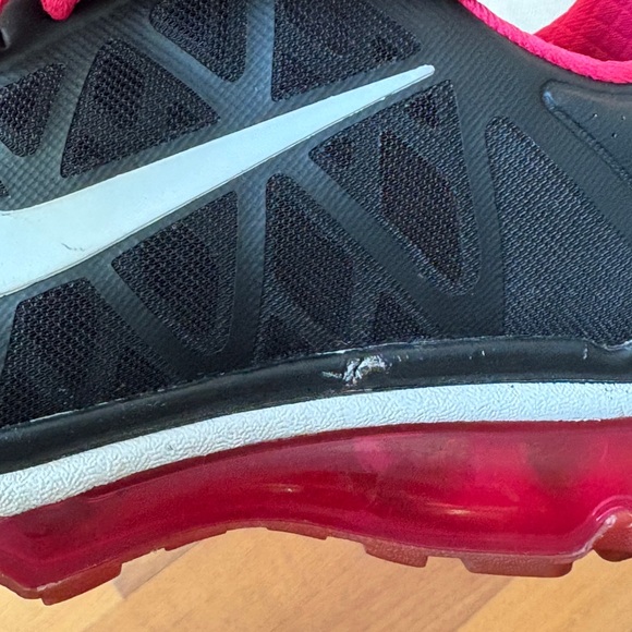 Nike Air Max Running Shoes - Picture 8 of 9
